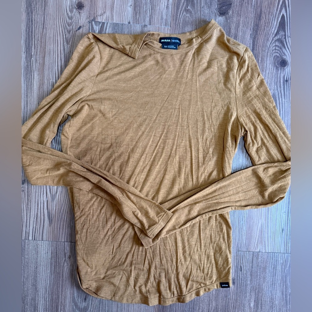 Womens Prana long sleeve size XS